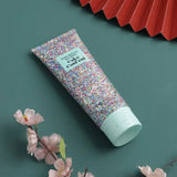 Victoria’s Body Lotion: Intense hydration with a long-lasting scent of velvety petals