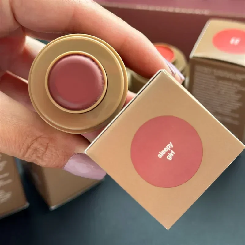 Rhode moisturizing and nourishing gloss. Transparent finish with a hint of vanilla and watermelon
