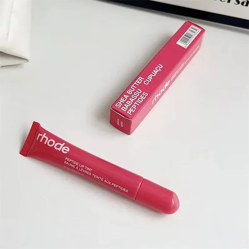 Rhode moisturizing and nourishing gloss. Transparent finish with a hint of vanilla and watermelon