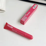 Rhode moisturizing and nourishing gloss. Transparent finish with a hint of vanilla and watermelon
