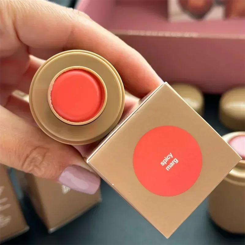 Rhode moisturizing and nourishing gloss. Transparent finish with a hint of vanilla and watermelon