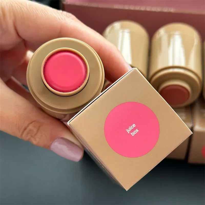 Rhode moisturizing and nourishing gloss. Transparent finish with a hint of vanilla and watermelon