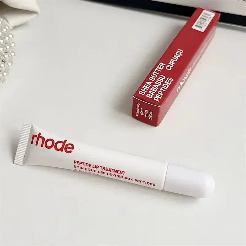 Rhode moisturizing and nourishing gloss. Transparent finish with a hint of vanilla and watermelon
