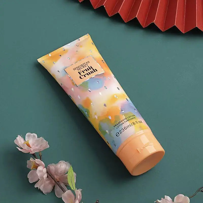 Victoria’s Body Lotion: Intense hydration with a long-lasting scent of velvety petals
