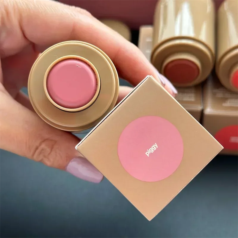 Rhode moisturizing and nourishing gloss. Transparent finish with a hint of vanilla and watermelon