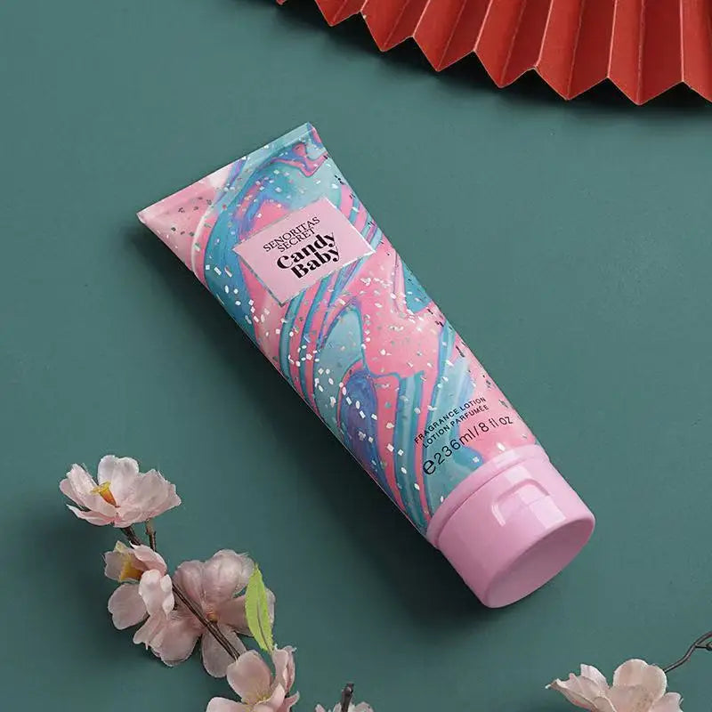 Victoria’s Body Lotion: Intense hydration with a long-lasting scent of velvety petals