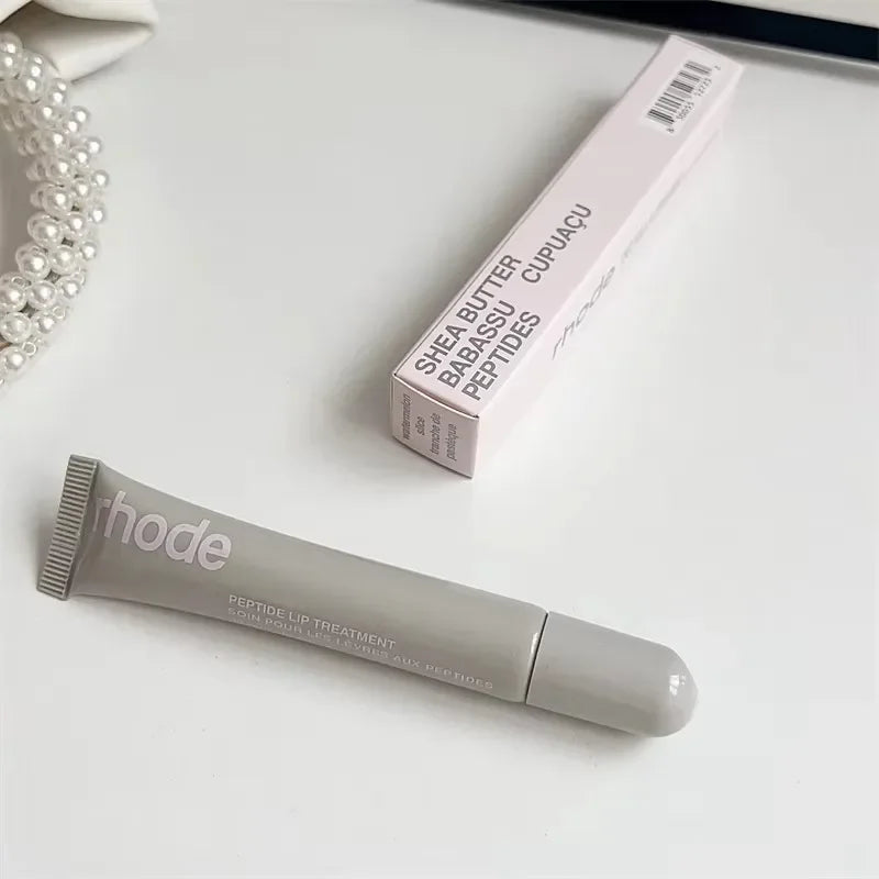 Rhode moisturizing and nourishing gloss. Transparent finish with a hint of vanilla and watermelon