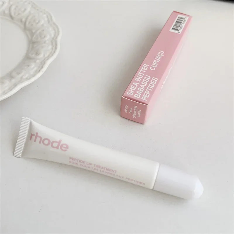 Rhode moisturizing and nourishing gloss. Transparent finish with a hint of vanilla and watermelon